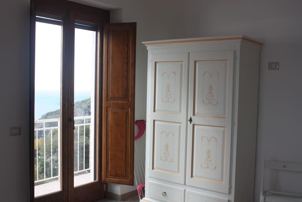 Residence Pizzo Corvo Фуроре Екстериор снимка