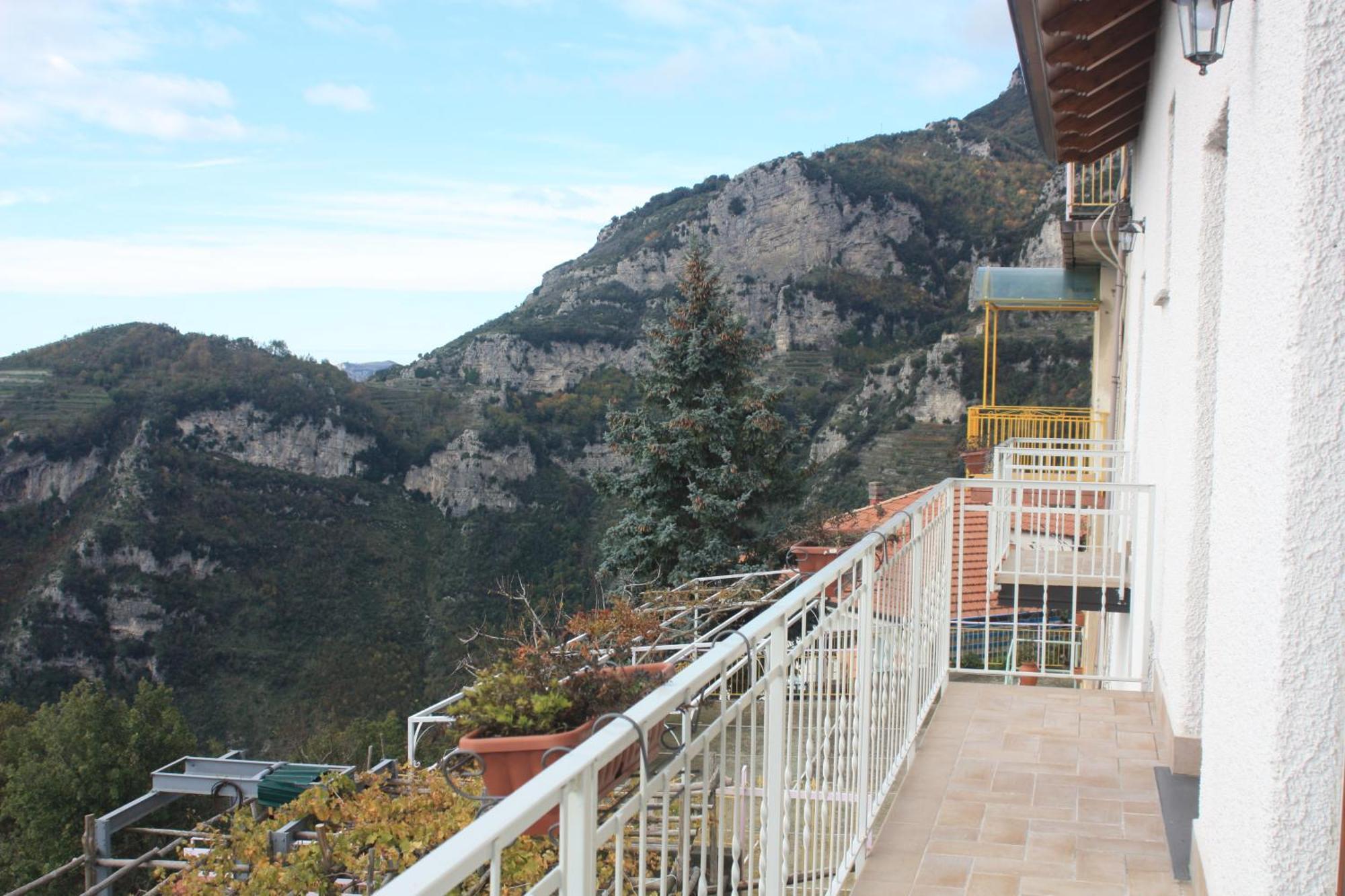 Residence Pizzo Corvo Фуроре Екстериор снимка